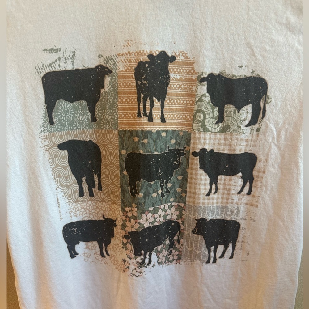 Lily & Lottie Cow Grid Graphic Tee White Short Sleeve Womens Size Small - Picture 5 of 10